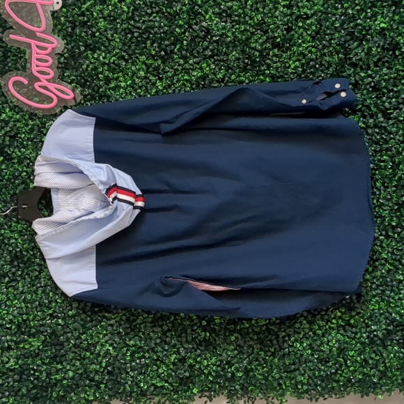 New Tommy Hilfiger Button Shirt with hood small but Fits close to medium - Picture 2 of 5